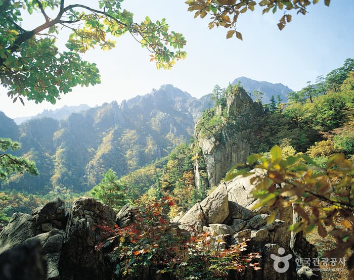 Seoraksan National Park (Inner Section) (설악산국립공원 (내설악))