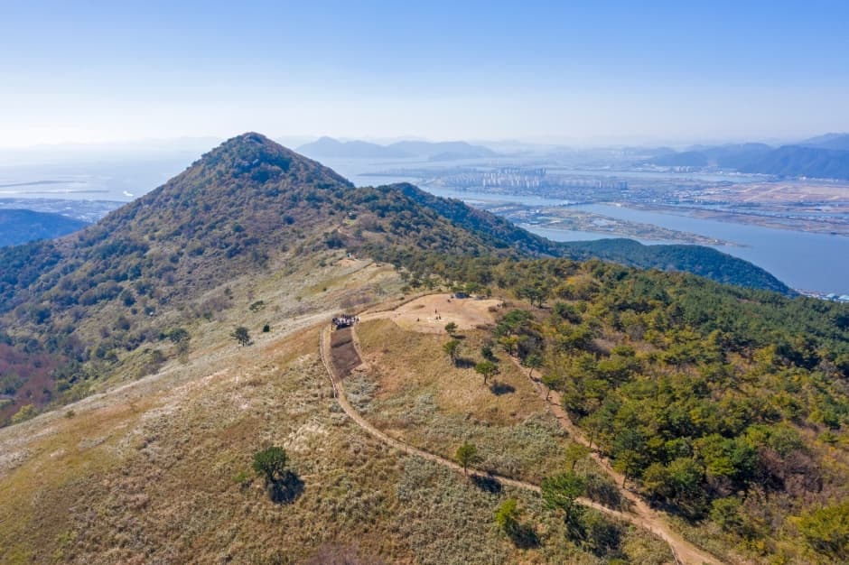 Seunghaksan Mountain (승학산)
