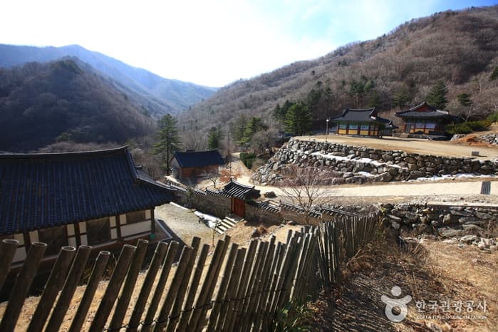 Deogyusan National Park (Main, Jeoksang Section) (덕유산국립공원 (본소,적상분소))