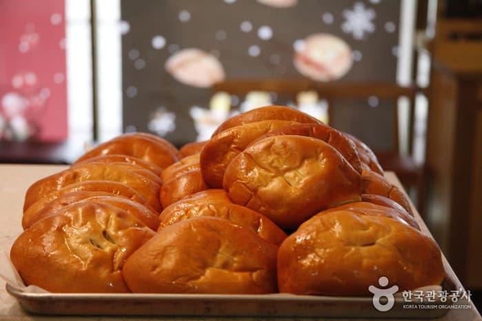 Leesungdang (이성당)