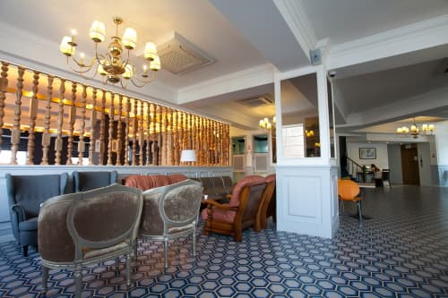 HILLSIDE HOTEL / 힐사이드호텔