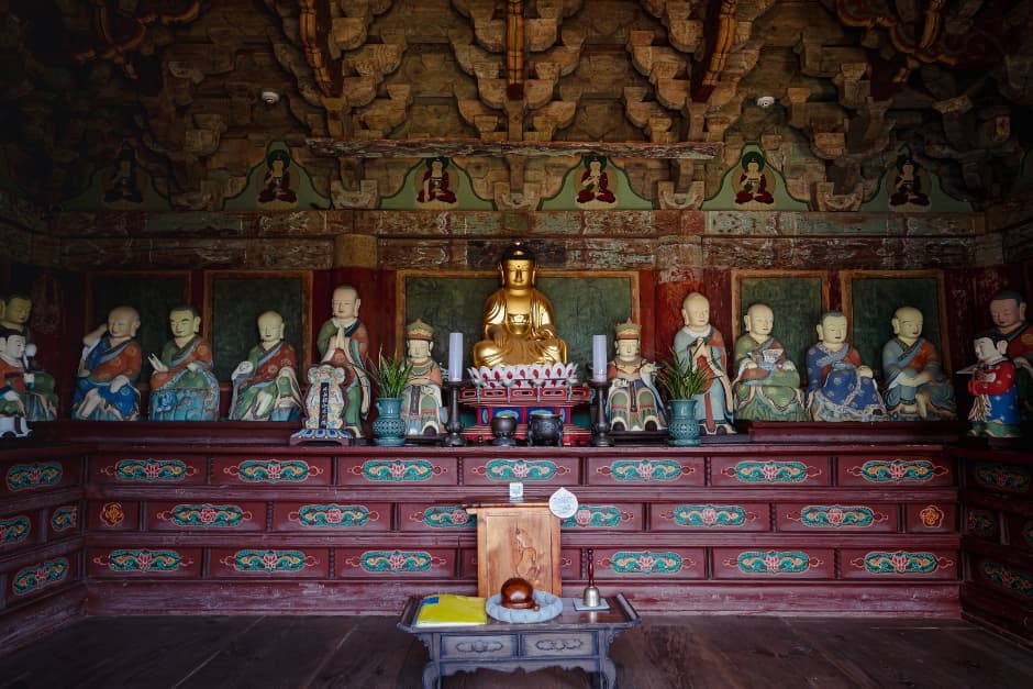 Mihwangsa Temple (미황사)