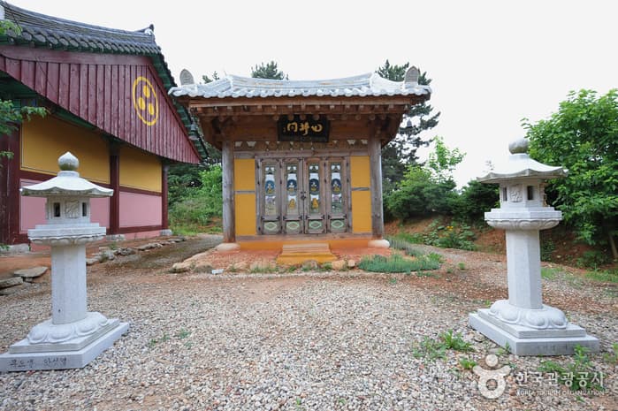 Gimje Seongmoam Hermitage (성모암(김제))