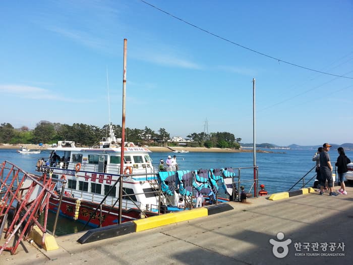 Yeongmokhang Harbor (영목항)