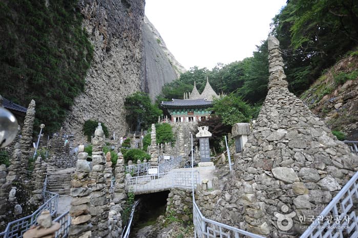 Tapsa Temple (마이산 탑사)