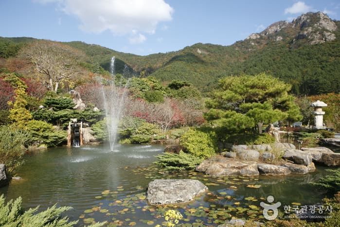 Sanbangsan Secret Garden (산방산 비원)