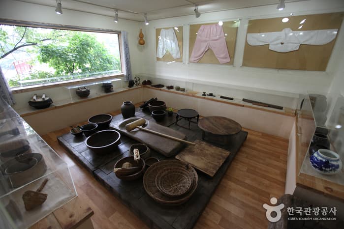 Bukchon Museum (북촌생활사박물관)