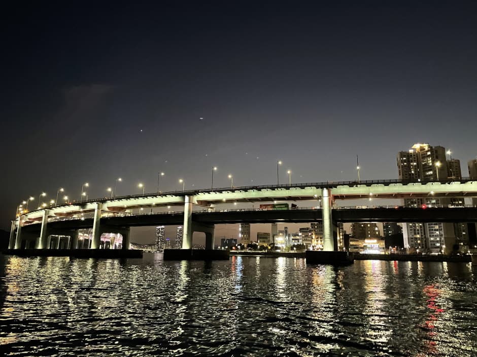 Busan Yacht Tour 3355 Marine (부산요트투어 3355마린)