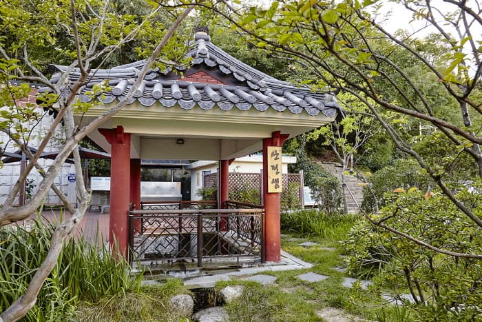 Eoryeondang (어련당)