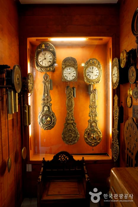 Time & Blade Museum (타임앤블레이드 박물관)