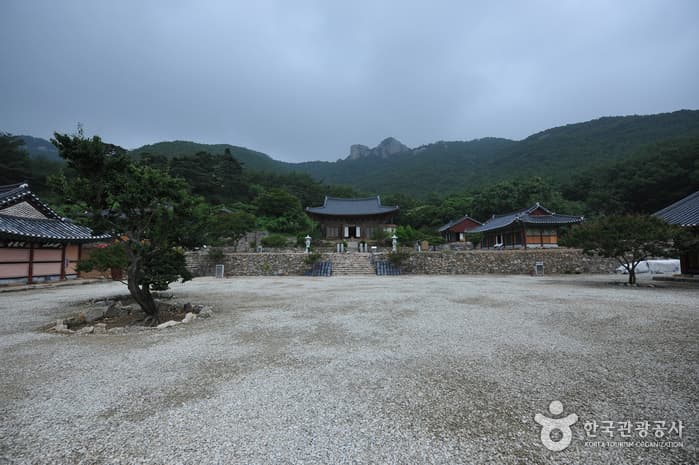 Gaeamsa Temple (개암사)