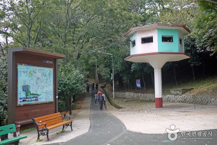 Wolmyeong Park (월명공원)