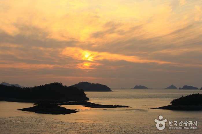 Sebang Village (세방마을)