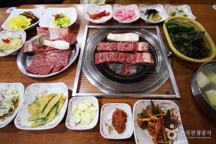 Pocheon Idong Galbi Village (포천 이동갈비마을)