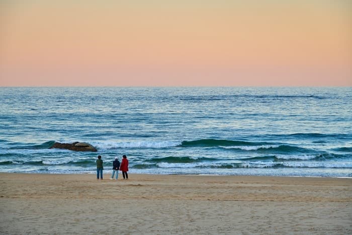 Hyanghohaebyeon Beach (향호해변)