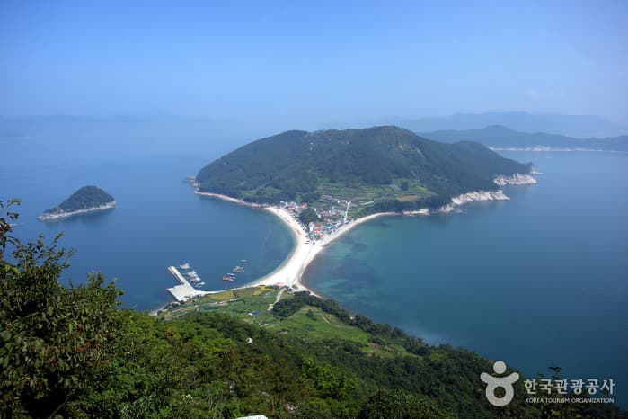 Bijindo Island (비진도)