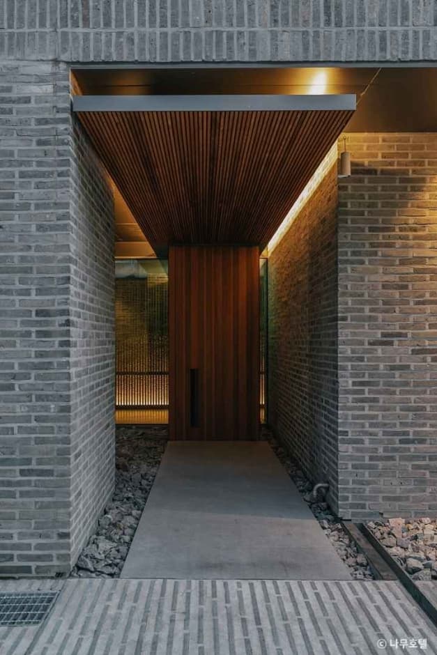 Namu Hotel (나무호텔)