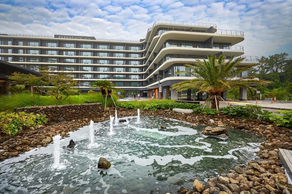 Jungmun Parnas Hotel Jeju (중문 파르나스 제주)