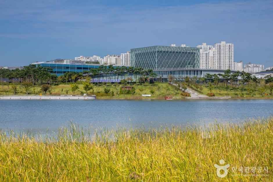 Sejong Lake Park (세종호수공원 일원)